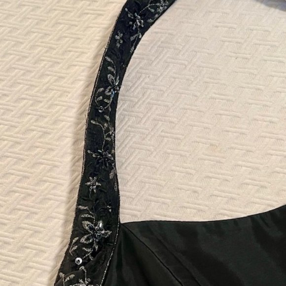 David’s Bridal Formal Black Embellished Halter Top with matching skirt Size 6 - Picture 4 of 15